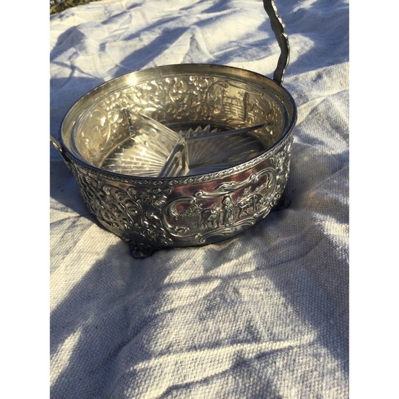 Vtg Silverplated divided glass dish 6” 6 in nuts snacks appetizers hosting farm - Picture 2 of 10